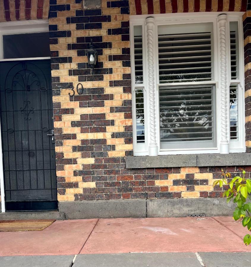 Lovely Victorian Terrace - Entire Home Melbourne Exterior photo